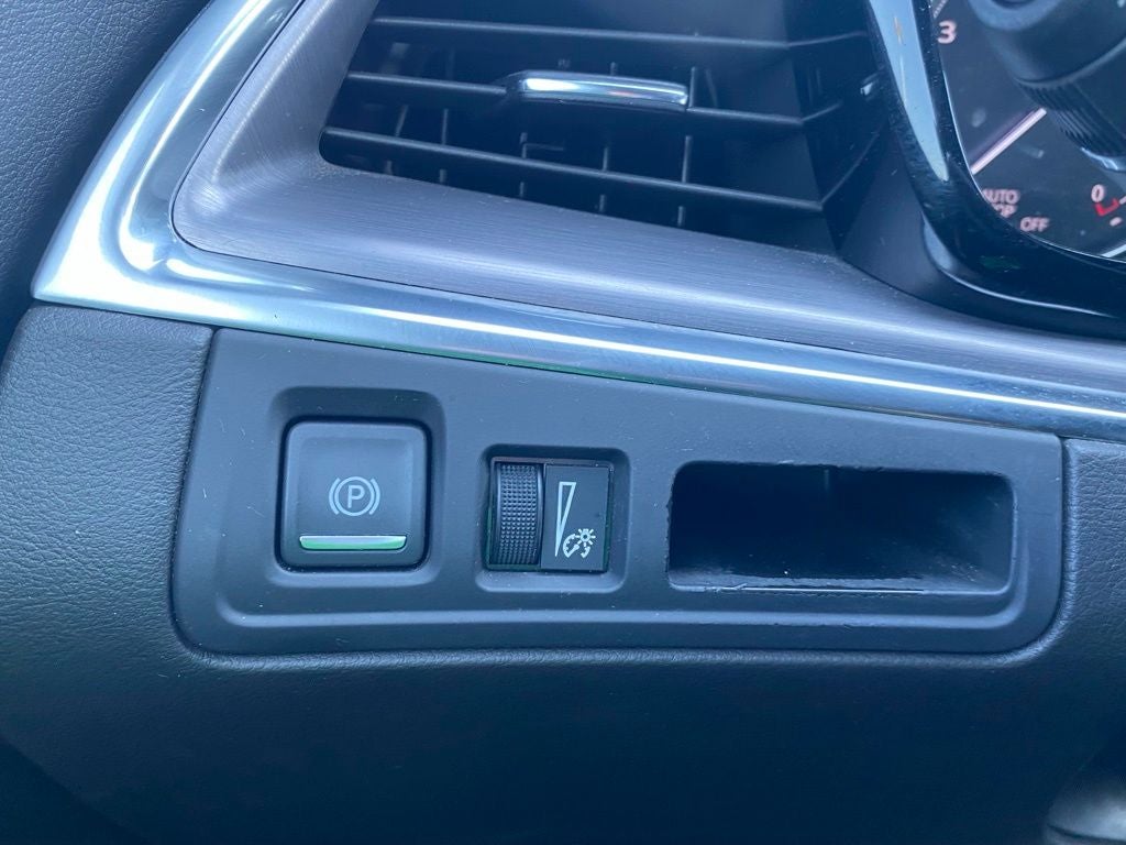 2023 Cadillac XT5 Luxury
