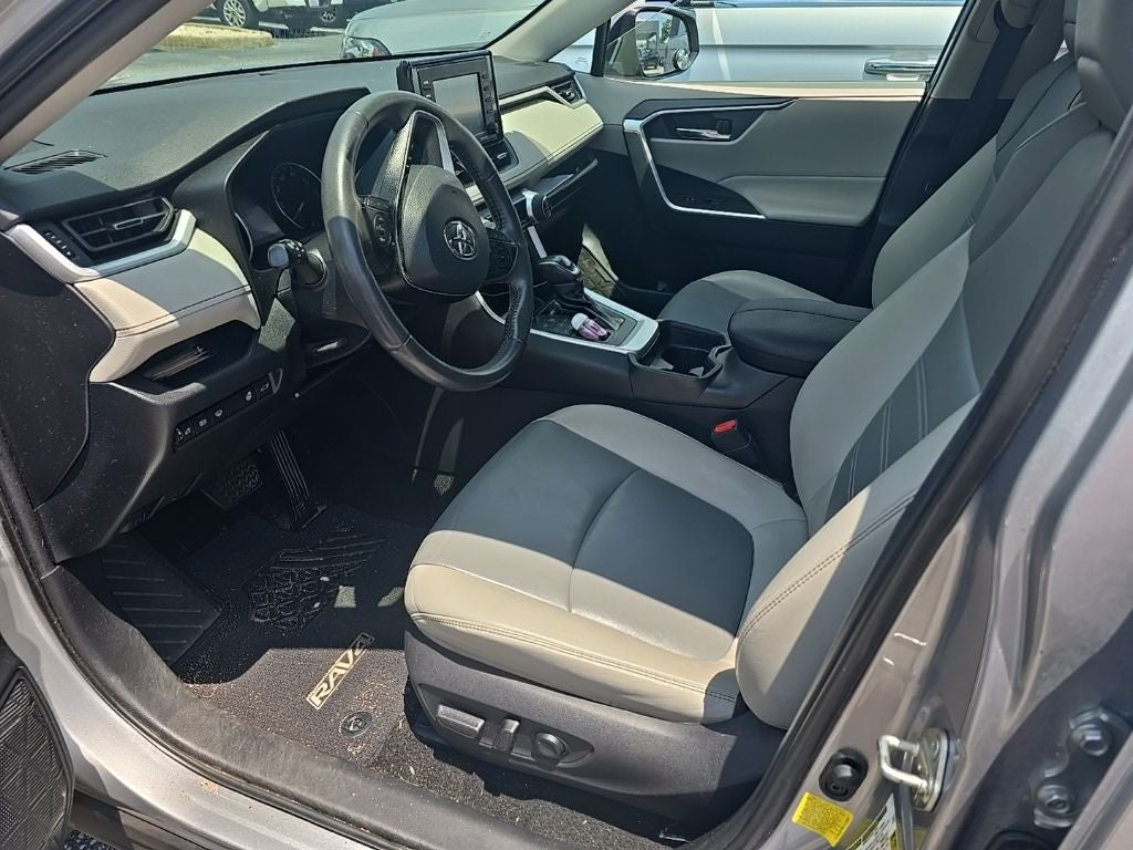 2020 Toyota RAV4 XLE Premium