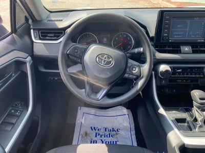 2020 Toyota RAV4 LE