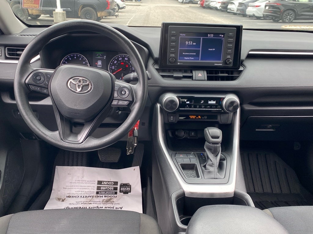 2022 Toyota RAV4 LE