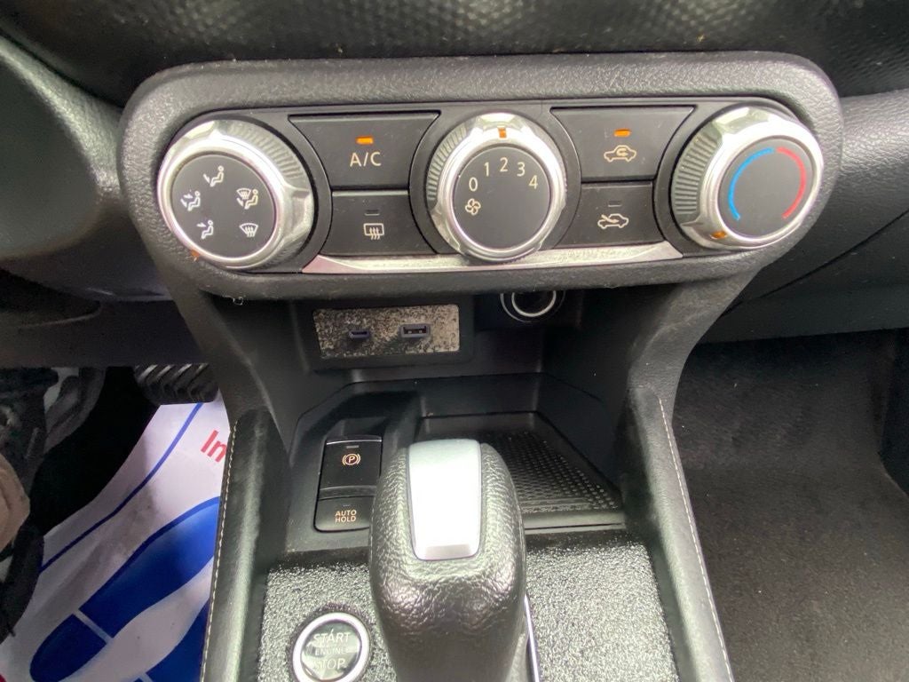 2023 Nissan Kicks SV