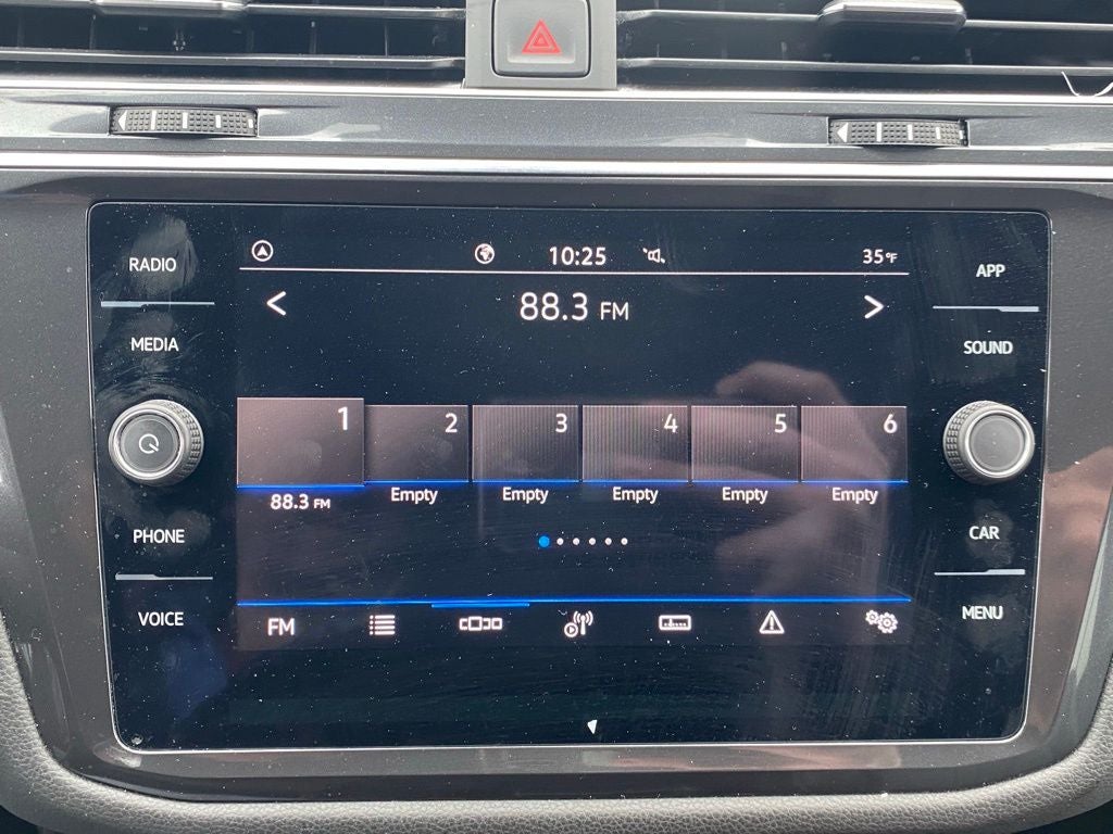 2023 Volkswagen Tiguan SE