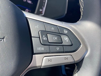 2024 Volkswagen Taos SEL