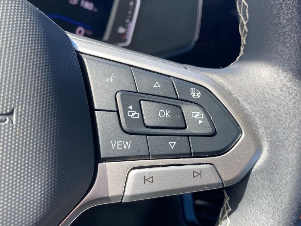 2024 Volkswagen Taos SEL