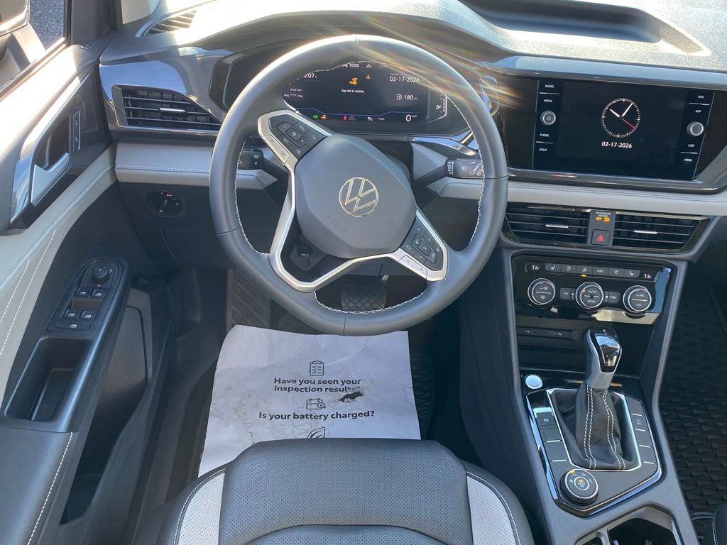 2024 Volkswagen Taos SEL