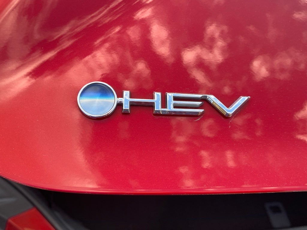 2025 Toyota Camry Hybrid SE