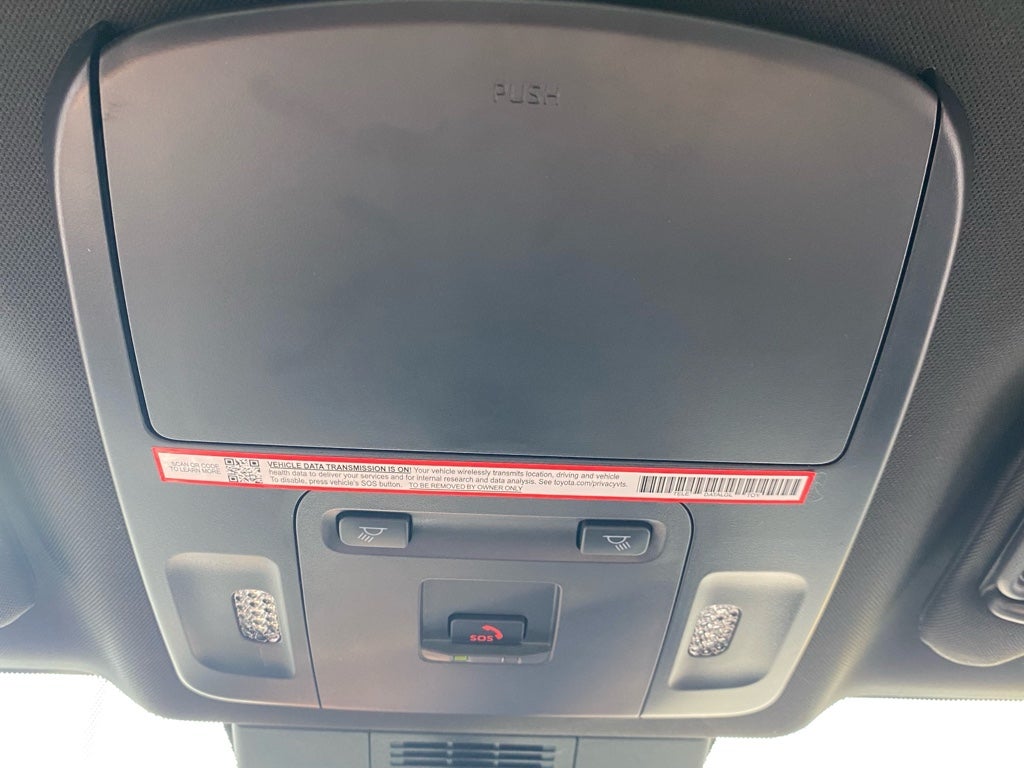 2025 Toyota Camry Hybrid SE