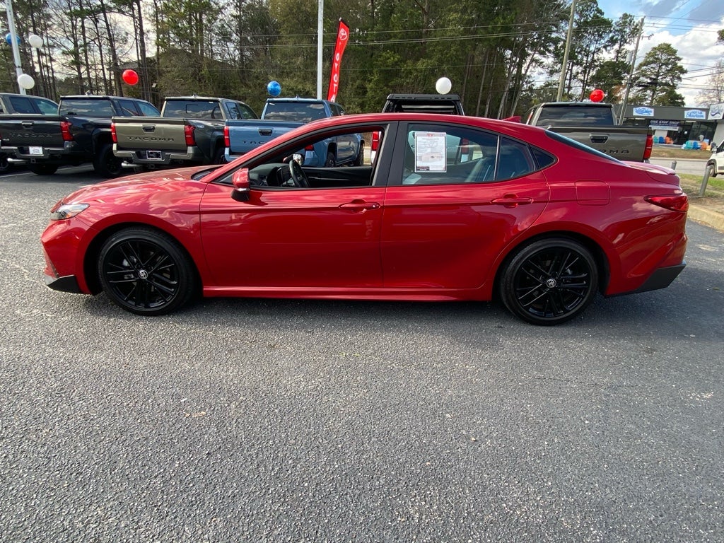 2025 Toyota Camry Hybrid SE