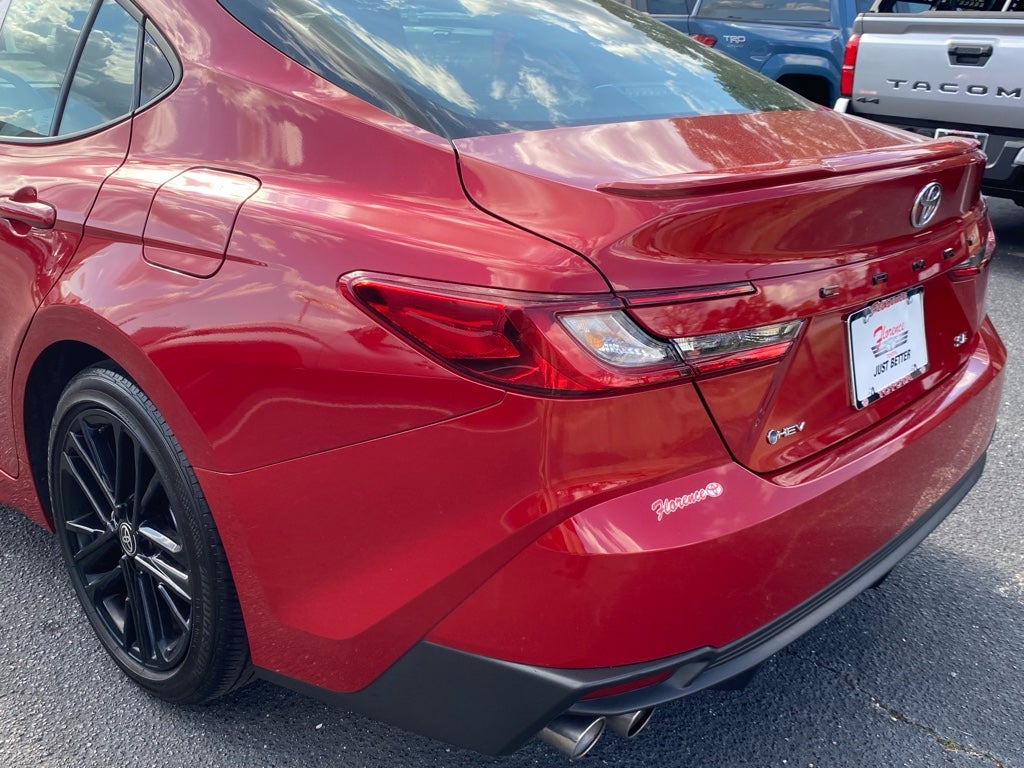 2025 Toyota Camry Hybrid SE