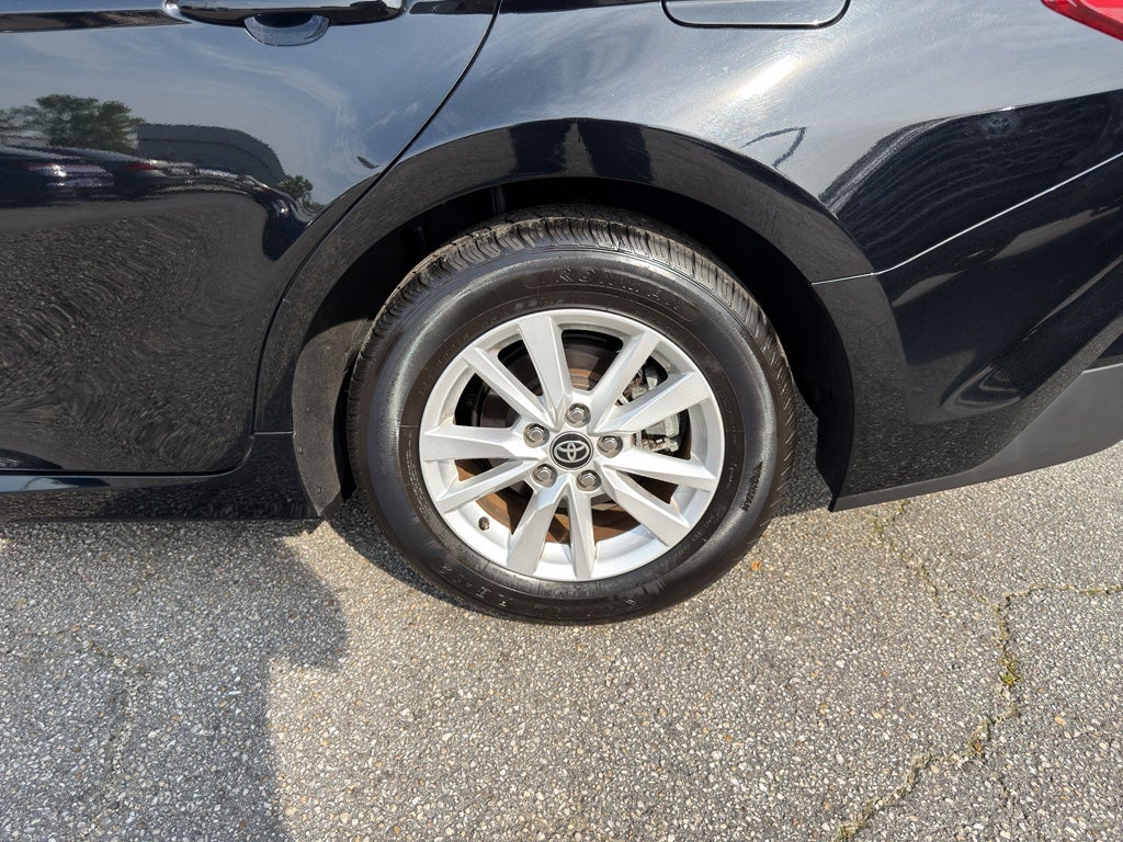 2025 Toyota Camry Hybrid LE