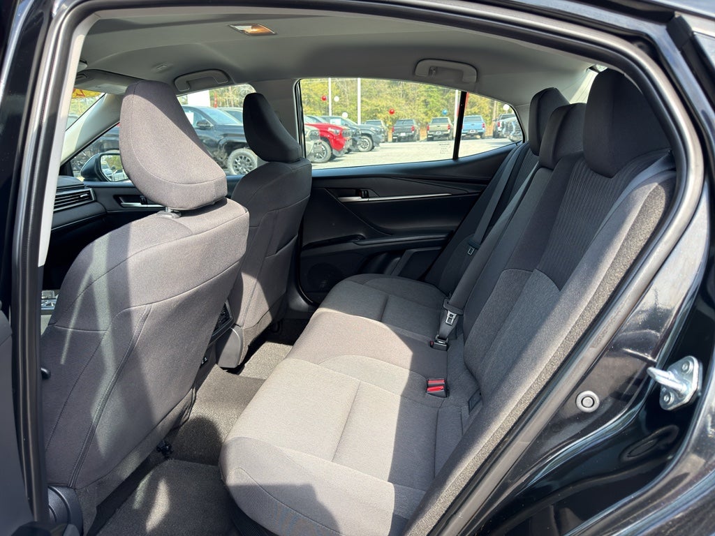 2025 Toyota Camry Hybrid LE