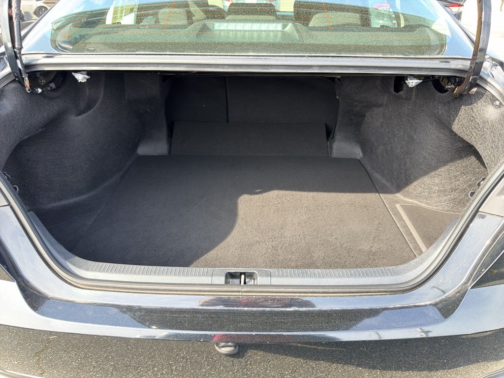 2025 Toyota Camry Hybrid LE