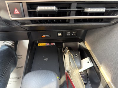 2025 Toyota Camry Hybrid LE