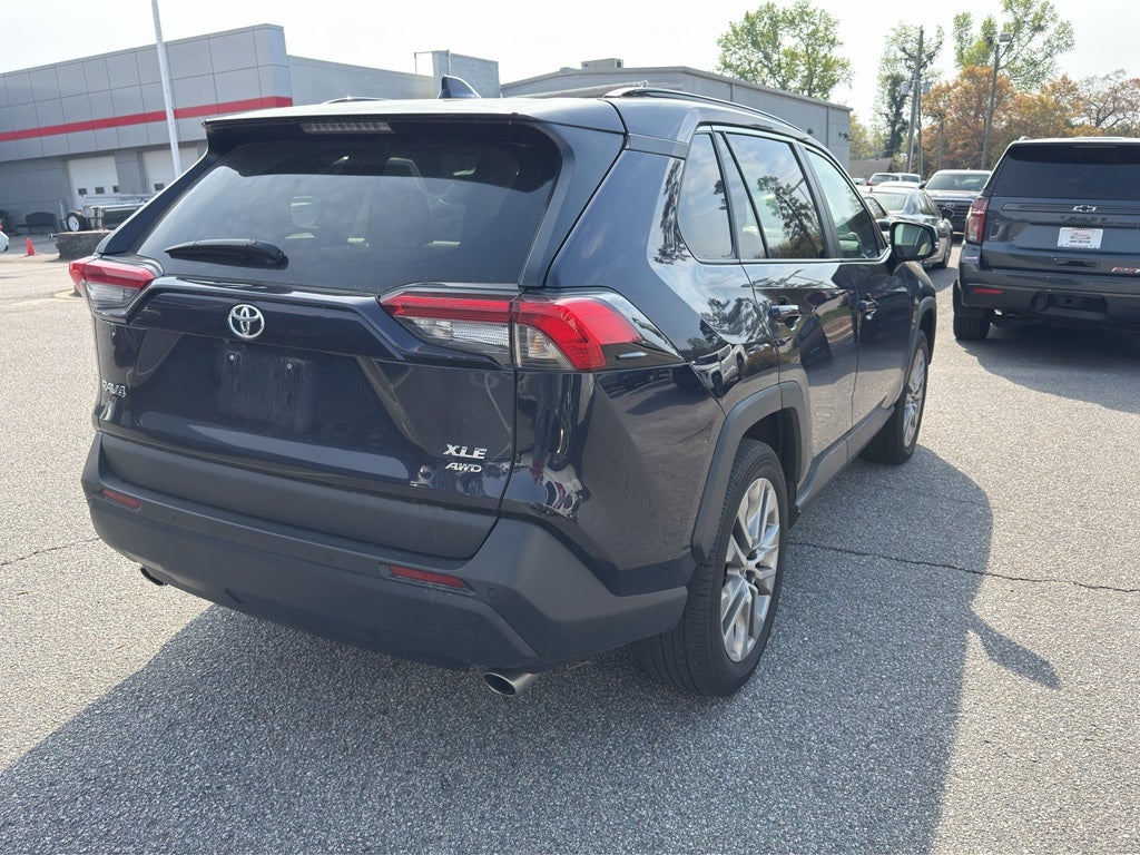 2025 Toyota Camry Hybrid LE