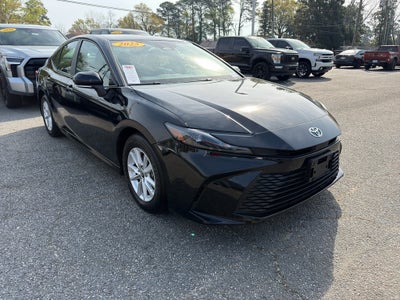 2025 Toyota Camry Hybrid LE