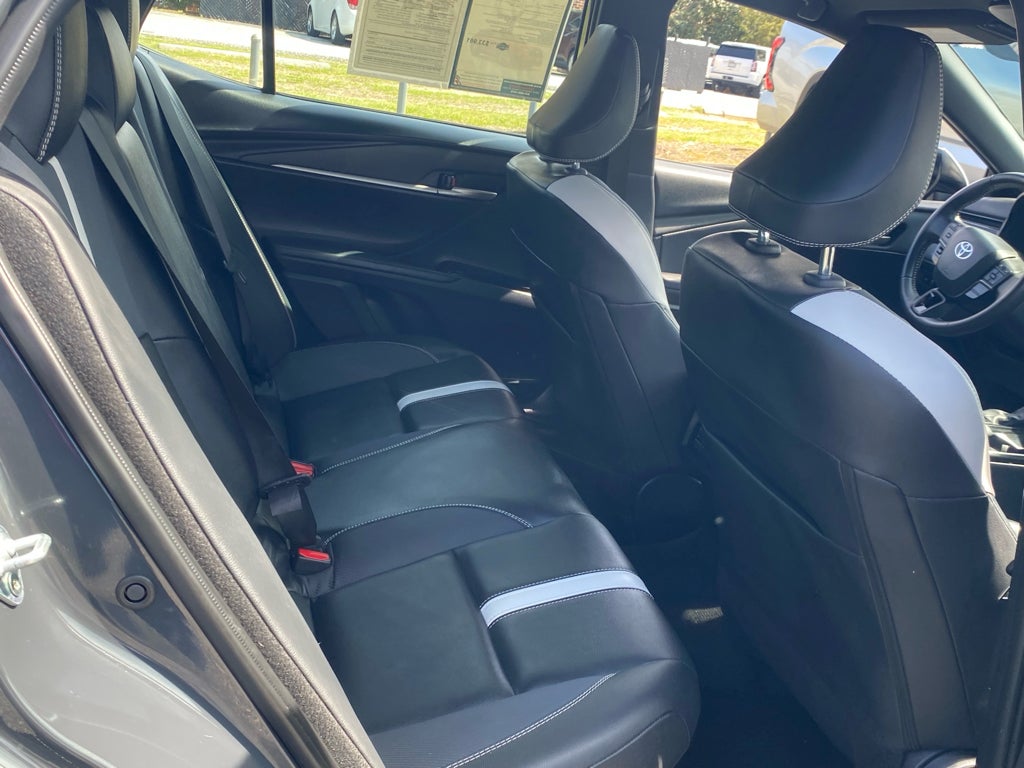 2025 Toyota Camry Hybrid SE