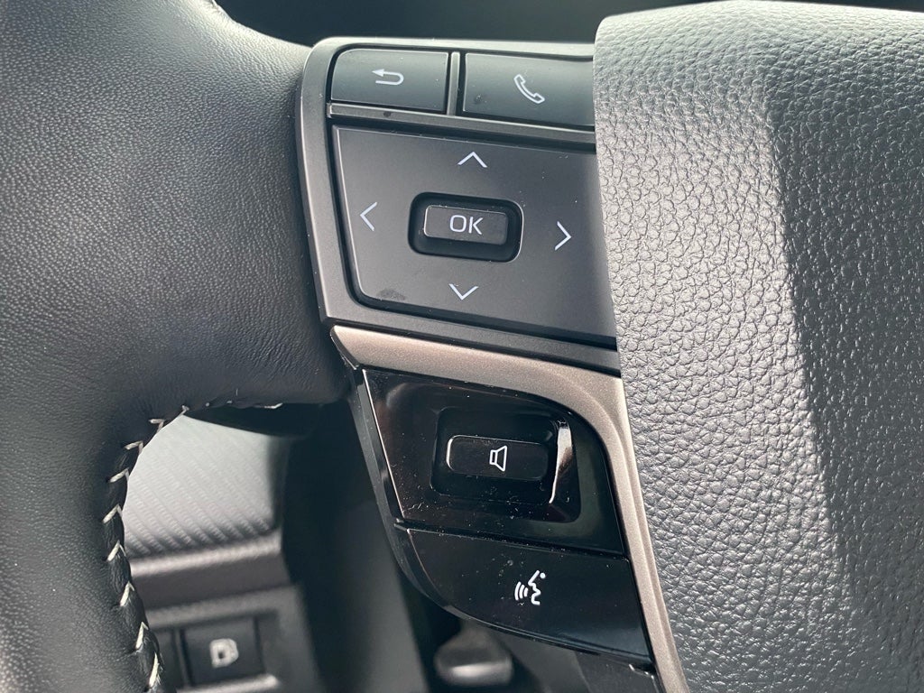 2025 Toyota Camry Hybrid SE