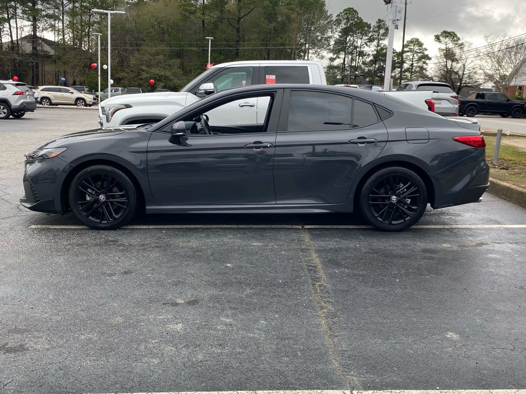 2025 Toyota Camry Hybrid SE