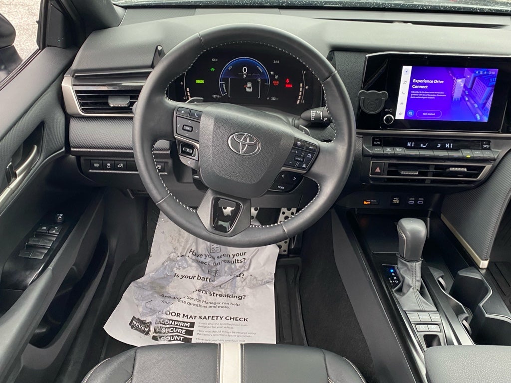 2025 Toyota Camry Hybrid SE