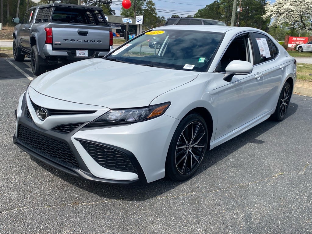 2024 Toyota Camry SE