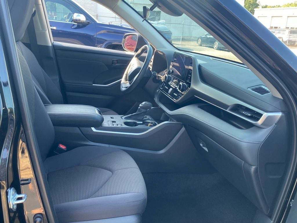 2024 Toyota Highlander Hybrid LE