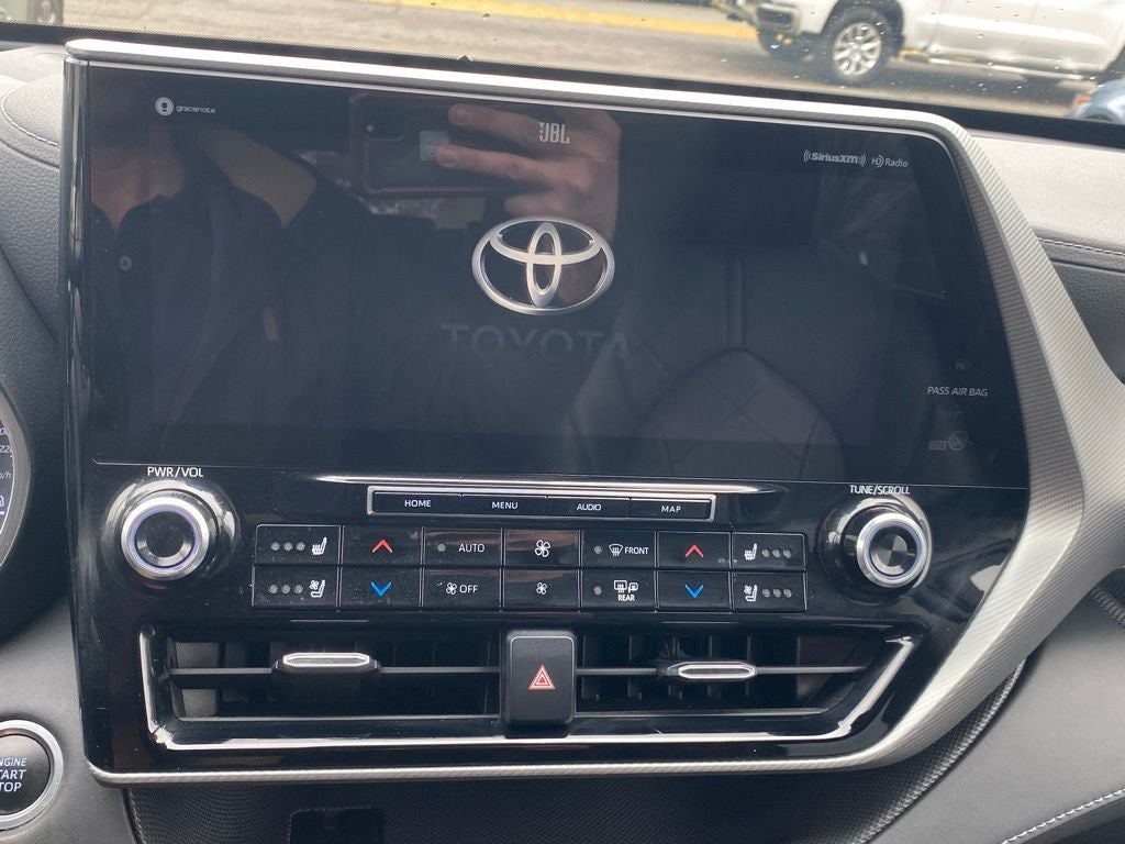 2020 Toyota Highlander Platinum