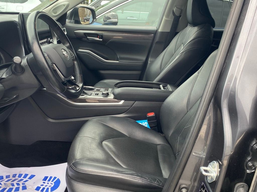 2020 Toyota Highlander Platinum
