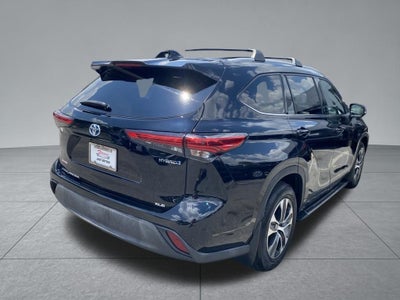 2022 Toyota Highlander Hybrid XLE