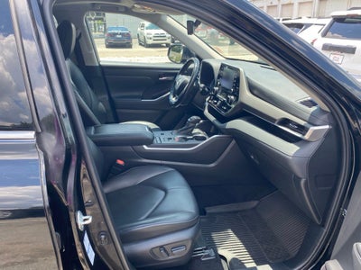2022 Toyota Highlander Hybrid XLE