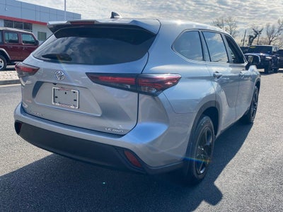 2024 Toyota Highlander LE