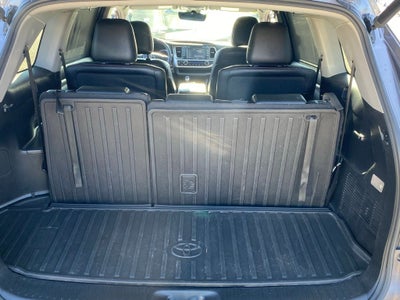 2019 Toyota Highlander SE Nightshade