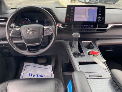 2022 Toyota Sienna XSE 7 Passenger