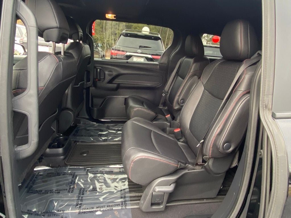 2025 Toyota Sienna XSE