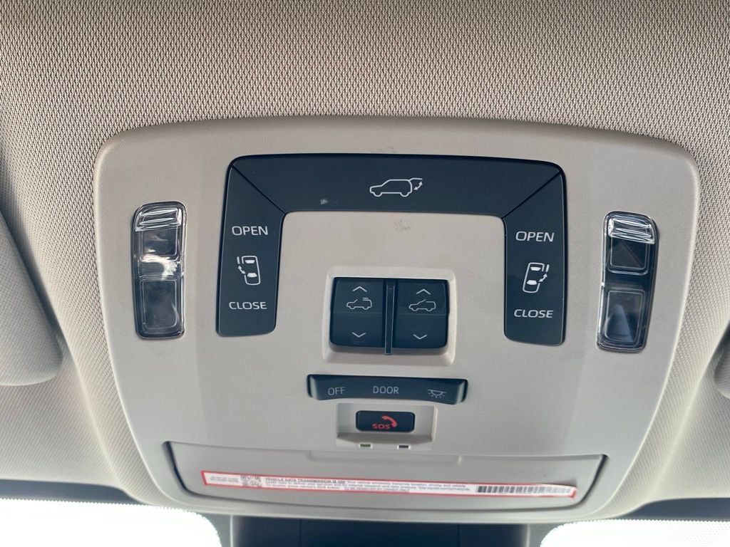 2025 Toyota Sienna XLE 7 Passenger