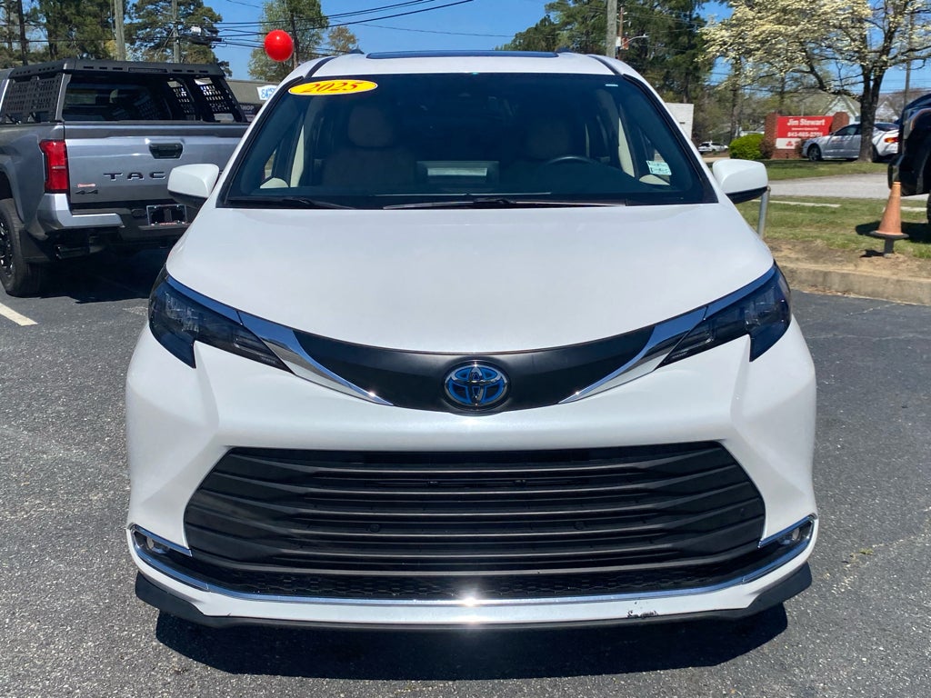 2024 Toyota Sienna XLE