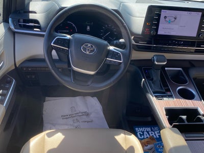 2024 Toyota Sienna XLE