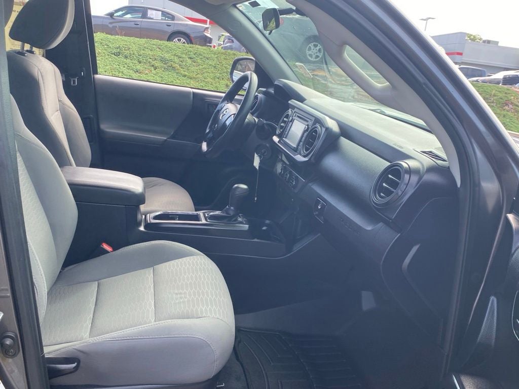 2017 Toyota Tacoma SR