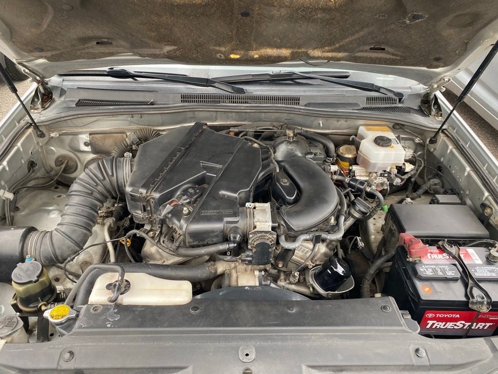 2004 Toyota 4Runner SR5