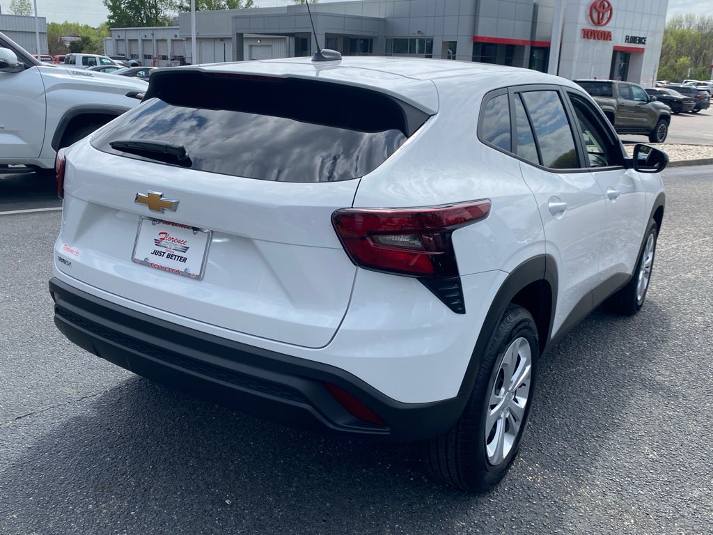 2025 Chevrolet Trax LS