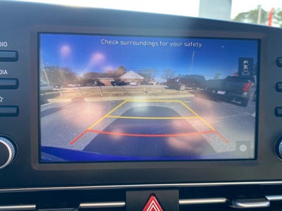 2023 Hyundai Elantra SE