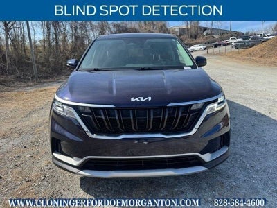 2023 Kia Carnival LX