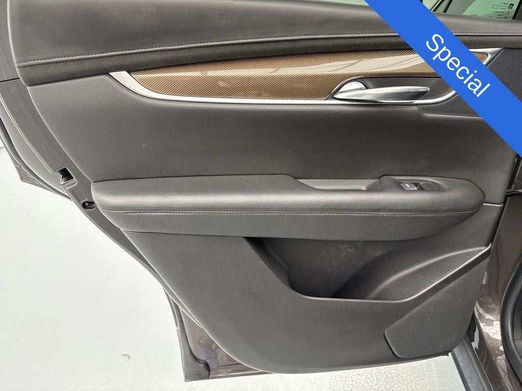 2019 Cadillac XT5 Platinum