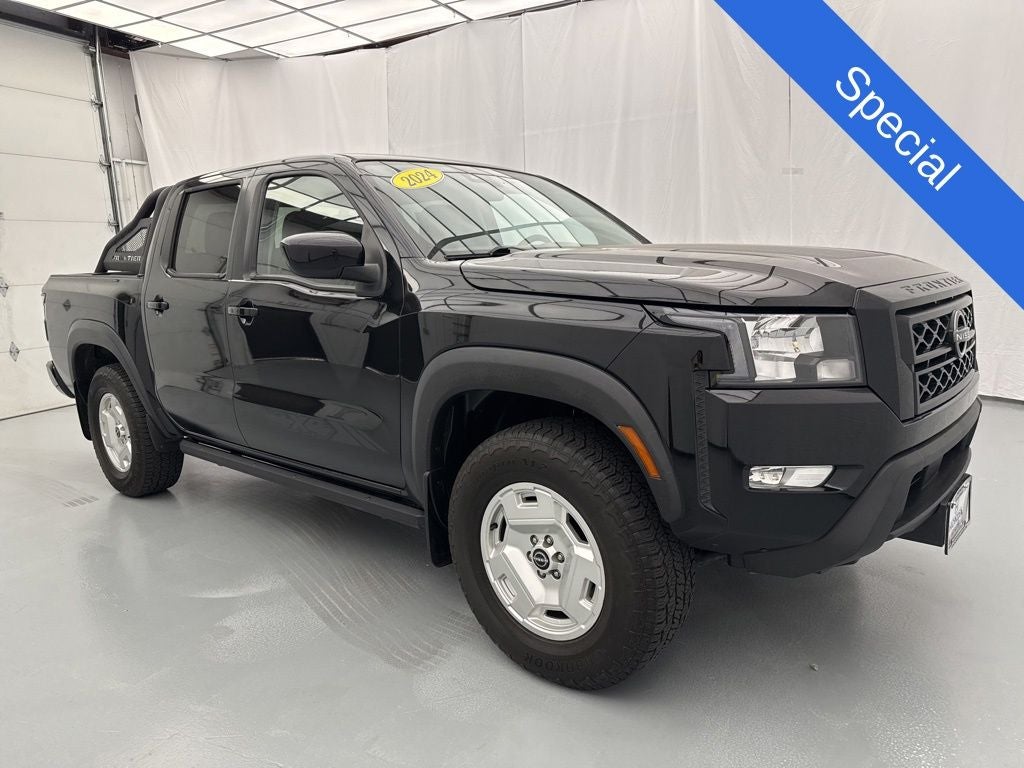 2024 Nissan Frontier SV Crew Cab 4X4 SWB's photo