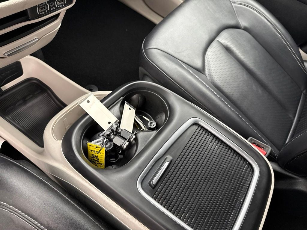 2024 Chrysler Pacifica Hybrid Select
