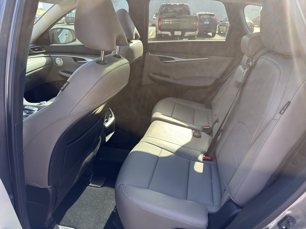 2023 INFINITI QX50 LUXE