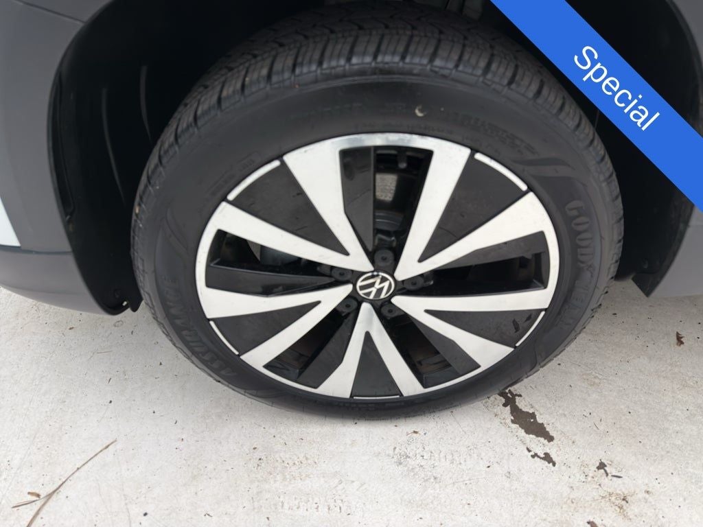 2024 Volkswagen Taos 1.5T SE