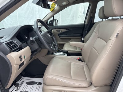 2022 Honda Pilot Touring 8-Passenger