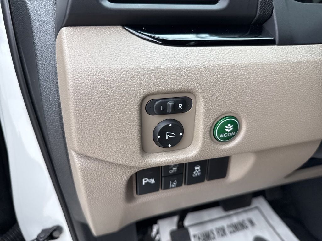 2022 Honda Pilot Touring 8-Passenger