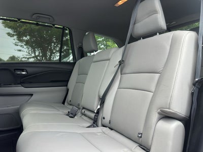 2021 Honda Pilot Touring 8 Passenger