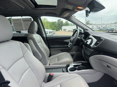 2021 Honda Pilot Touring 8 Passenger